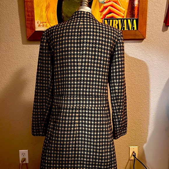 Trench coat, black & beige design, excellent condition - Picture 2 of 3